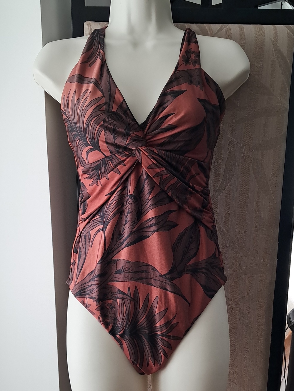 Jets Australia SZ 6 One-Piece Swimsuit — Rust Floral